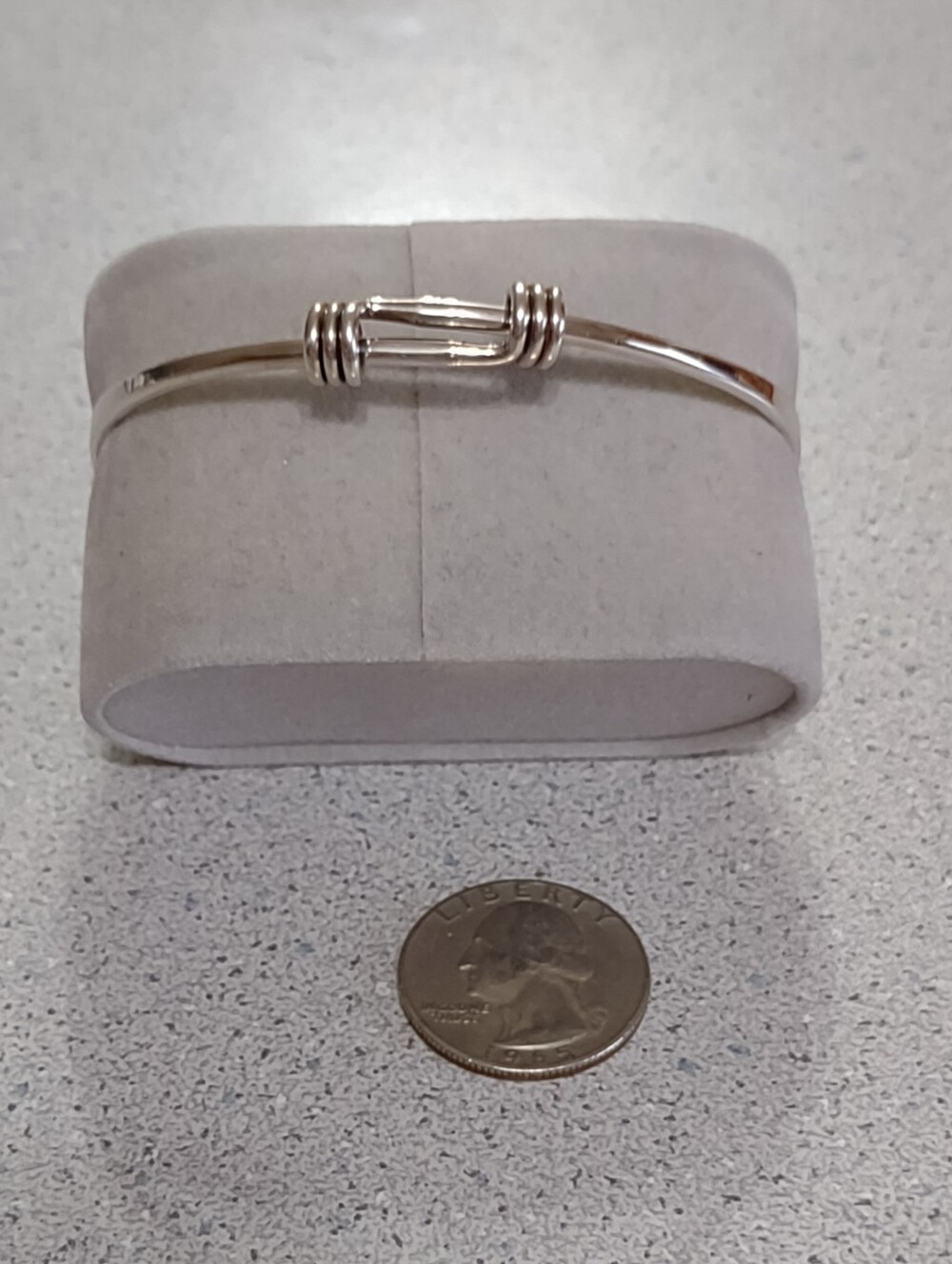 Ed Levin Signature Bracelet - Picture 3 of 10